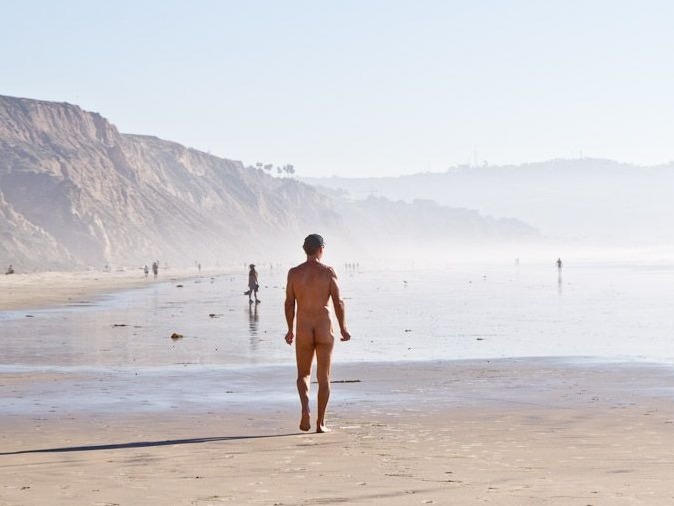 Black's Beach is a secluded section of beach beneath the bluffs of Torrey Pines on the Pacific Ocean in La Jolla, San Diego, California, United States...